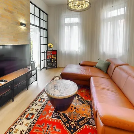 Synagoge View Loft Bestern * Σέγκεντ