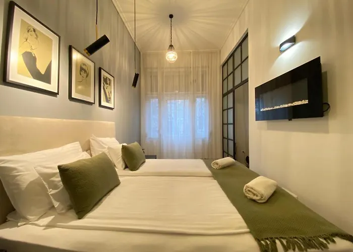 Synagoge View Loft Bestern Апартаменты Сегед